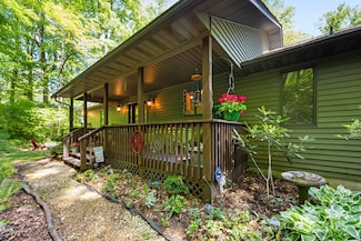 81 Corbin Shady Ln, Waynesville, NC 28785