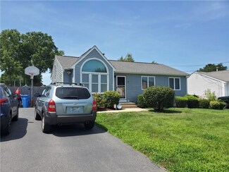 16 Justin Way, Cranston, RI 02910
