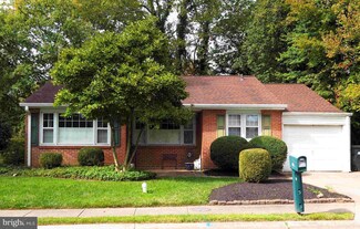 678 Brook Dr, Newark, DE 19713