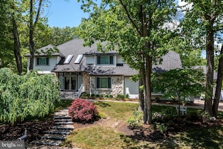 5 Callison Ln, Voorhees, NJ 08043