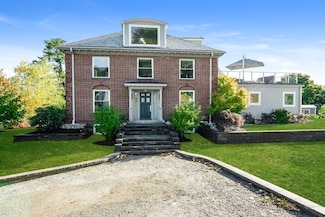 2-4 Evergreen Ave, Auburndale, MA 02466