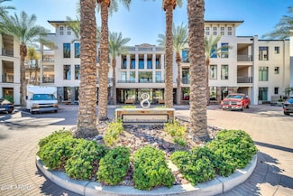 8 Biltmore Estate Unit 325, Phoenix, AZ 85016