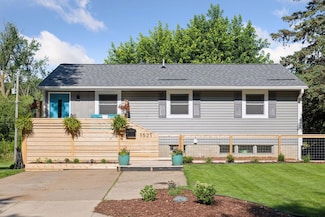 1521 Gettysburg Ave N, Golden Valley, MN 55427