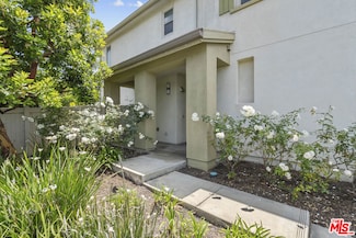 12000 Jackson Square Ct, Hawthorne, CA 90250