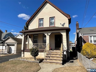 449 Willow Ave, Lyndhurst, NJ 07071