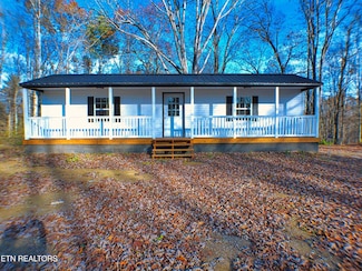 1070 Chestnut Ridge Rd, Allardt, TN 38504