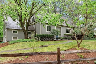43 Off Harrington Ave, Concord, MA 01742