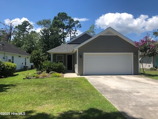 135 Red Bird Ln, Hampstead, NC 28443