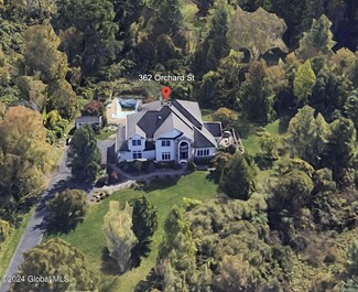 362 Orchard St, Delmar, NY 12054
