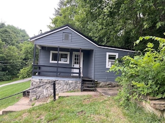 64301 Shady Lane Rd, Bellaire, OH 43906