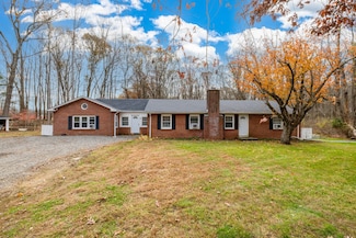 9 Storrs Heights Rd, Storrs Mansfield, CT 06268