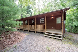 45 Settlers Crossing Way, Murphy, NC 28906