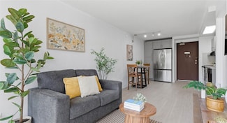 1655 Makaloa St Unit 406, Honolulu, HI 96814