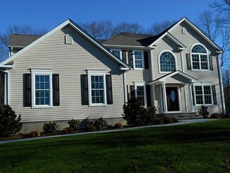 36 Brigade Dr, North Kingstown, RI 02877