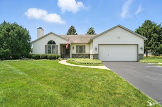 7369 Apple Grove Ln, Temperance, MI 48182