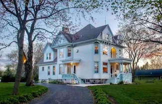 101 James St, Wales, WI 53183