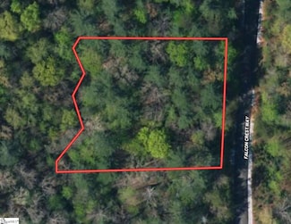 305 Falcon Crest Way, Pickens, SC 29671