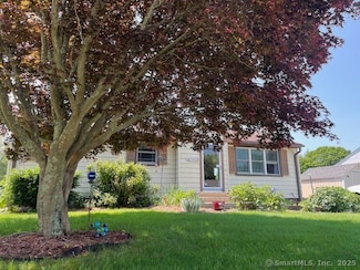 69 Brookside Ln, Groton, CT 06340