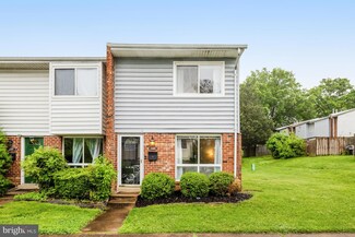 2219 Chamblee Place, Herndon, VA 20170