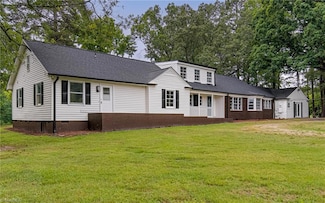 4001 Redberry Rd, Greensboro, NC 27407
