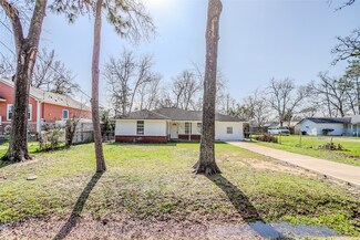 8162 Count St, Houston, TX 77028