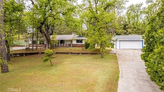 42820 Springwood Rd, Oakhurst, CA 93644