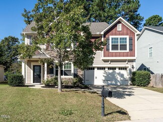 713 Lake Artesia Ln, Fuquay Varina, NC 27526