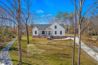 107 Bentwood Ln, Pickens, SC 29671