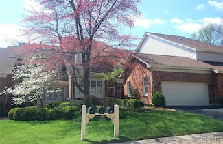 13332 Fairfield Square Dr, Chesterfield, MO 63017