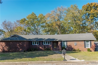 1315 Forest Brook Dr, Demopolis, AL 36732