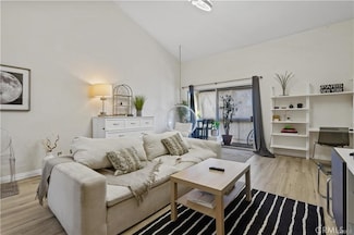 5460 White Oak Ave Unit H303, Encino, CA 91316