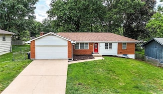 8822 N McGee St, Kansas City, MO 64155