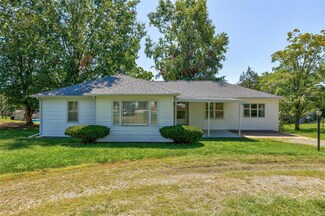 210 Fir St, Park Hills, MO 63601