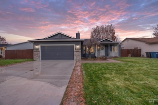 1262 E Oakridge Dr, Boise, ID 83716