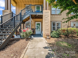 1901 Deermouse Way, Hendersonville, NC 28792