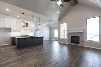 16013 Vermillion Dr, Edmond, OK 73013