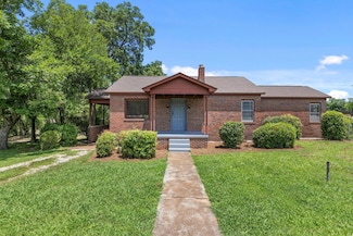 607 E 12th St, Sheffield, AL 35660