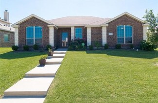 2100 Stonewood Dr, Lancaster, TX 75134
