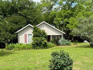 1108 Sherman Dr, Whitesboro, TX 76273
