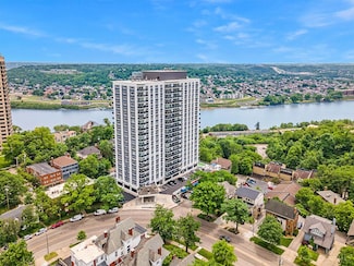 2200 Victory Pkwy Unit 1006, Cincinnati, OH 45206
