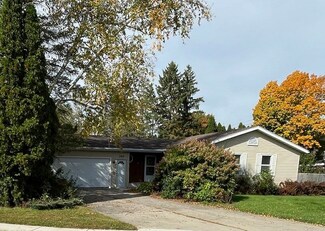 908 Rock Ave, Waupun, WI 53963