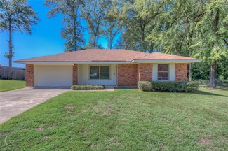 9002 S Oakside Dr, Haughton, LA 71037