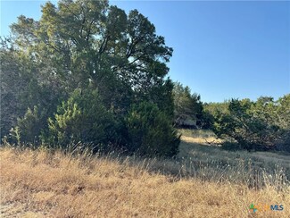 1075 Deer Valley Pass, Canyon Lake, TX 78070