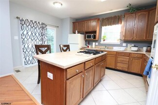 32 Fox Hollow Dr, Mays Landing, NJ 08330