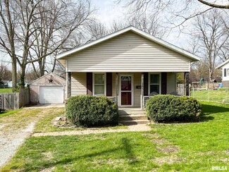 509 W Court St, Eureka, IL 61530