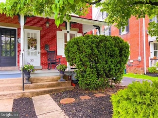 95 E Centre Ave, Newtown, PA 18940