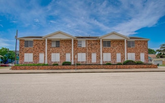 711 7th St, Galveston, TX 77550