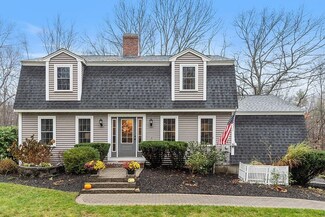 14 Meditation Ln, Atkinson, NH 03811