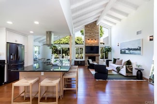 724 Camino Catalina, Solana Beach, CA 92075