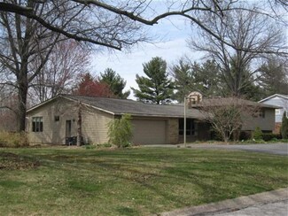 928 S Meadowbrook Dr, Bloomington, IN 47401